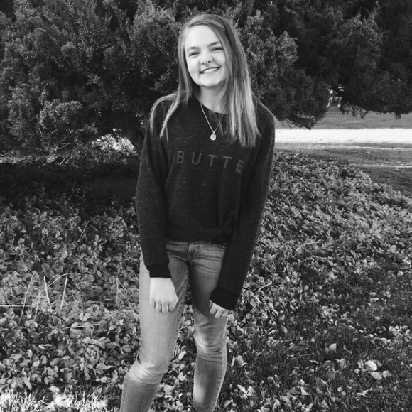 Meet your Posher, Caitlyn - Picture 8 of 8